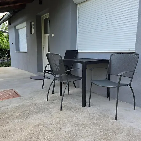 Dvoriste Apartamento