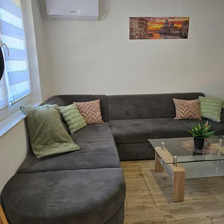 Warm And Cozy Apartment, Underfloor Heating And Free Parking * بانيا لوكا